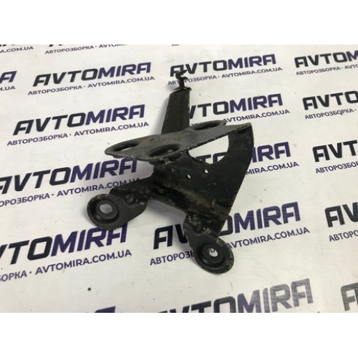 Кронштейн блока ABS VW Passat B6 2005-2010 3C2614235A